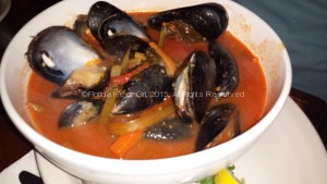 Big bowl o' mussels.